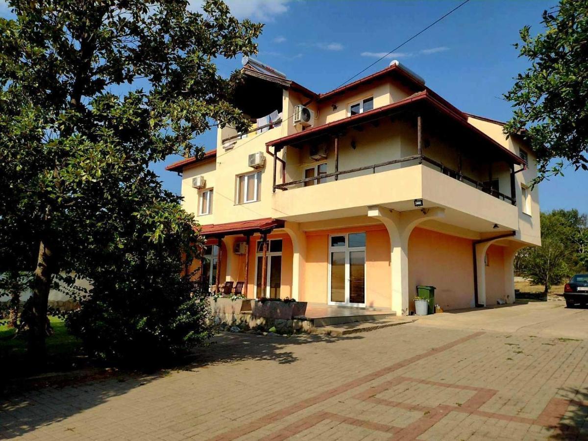 Shale Apartments And Rooms Gevgelija Buitenkant foto